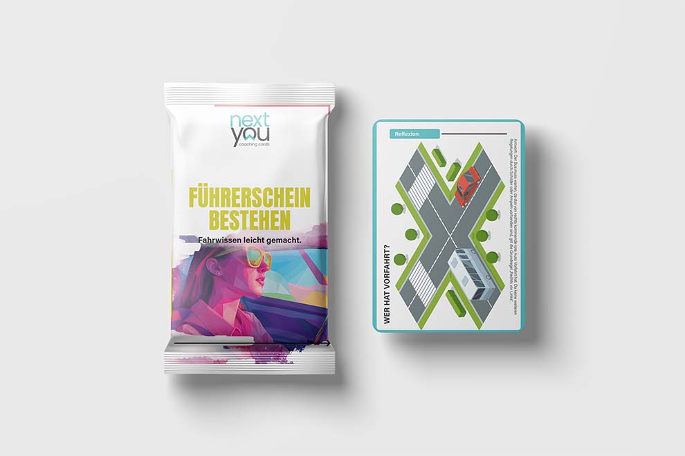 Beispielkarten aus dem Set „Führerschein bestehen“ – kostenlose Download-Vorschau im Karten-Booster-Stil